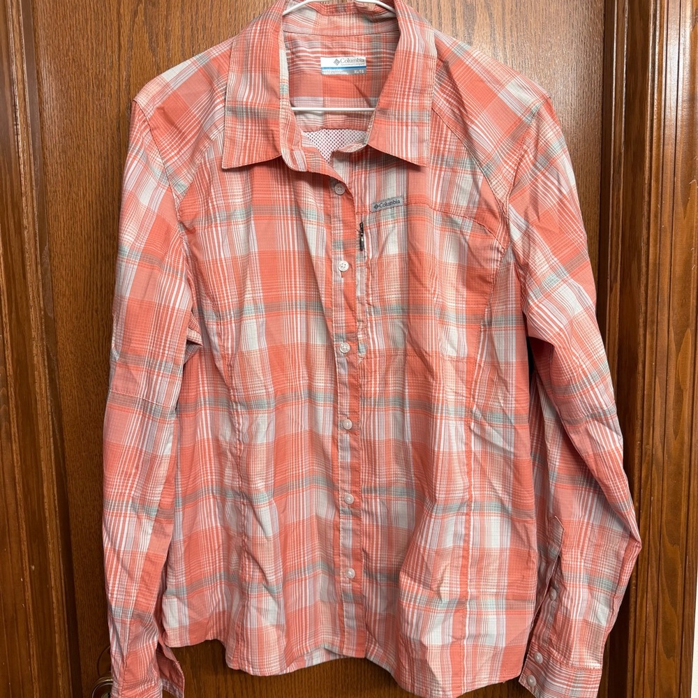 Columbia Coral Plaid Long Sleeve Button Front Hiking Shirt